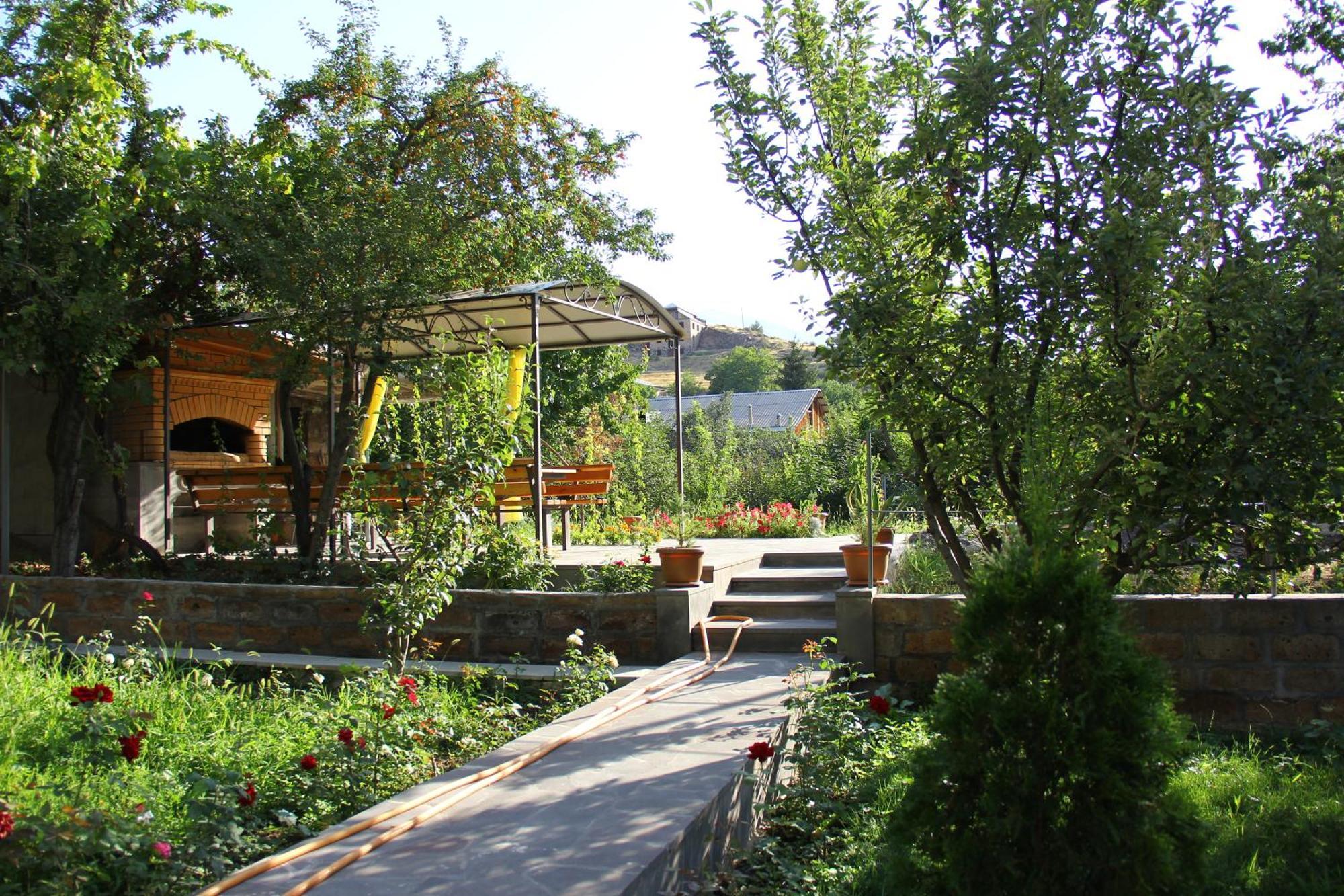 Guest House Hasmik Yeghegnadzor Екстериор снимка