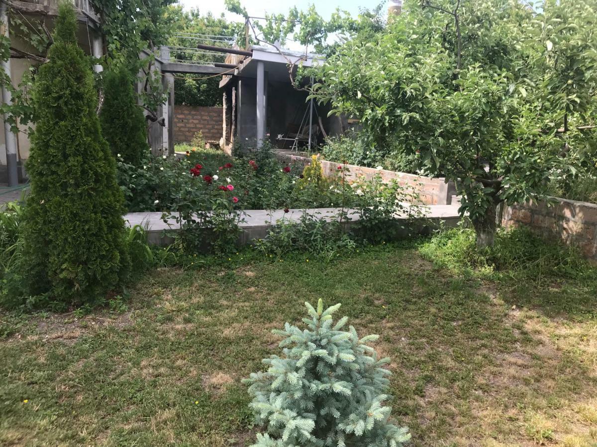 Guest House Hasmik Yeghegnadzor Екстериор снимка